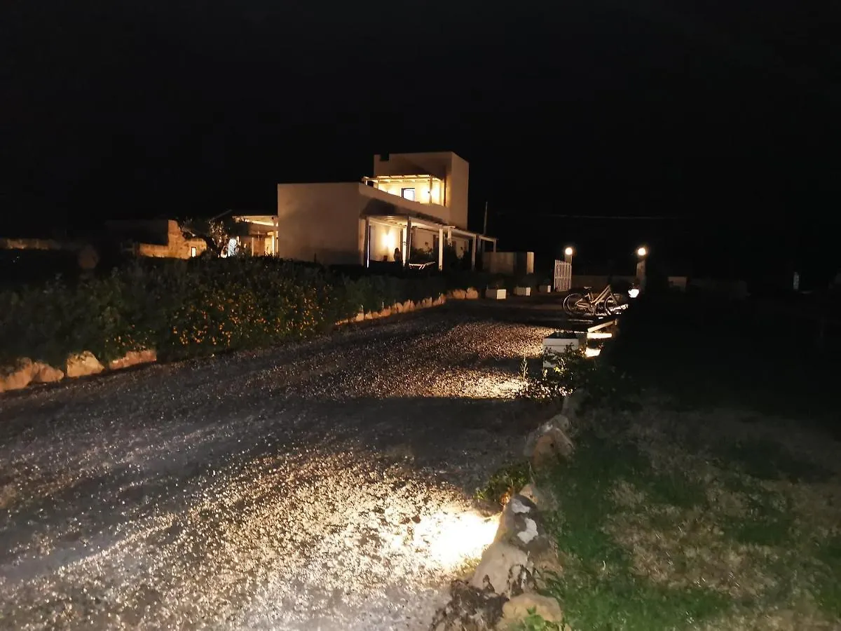 Casa Vacanze Senia Del Rais Favignana 0*,  Italia
